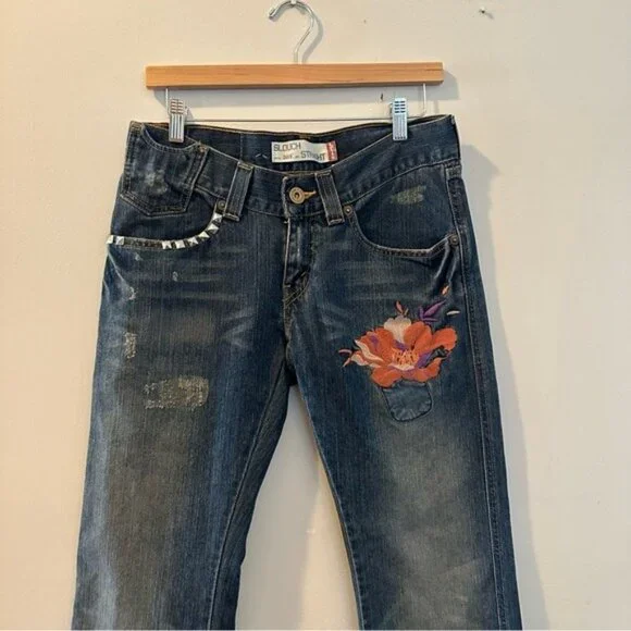Levi’s 504 Slouch Straight Distressed Studded Floral Embroidered Jeans Sz 7 M - Picture 5 of 14